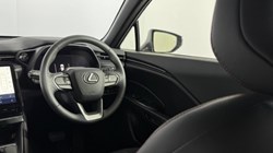 2024 (24) LEXUS LBX 1.5 Premium Plus 5dr E-CVT 5405051