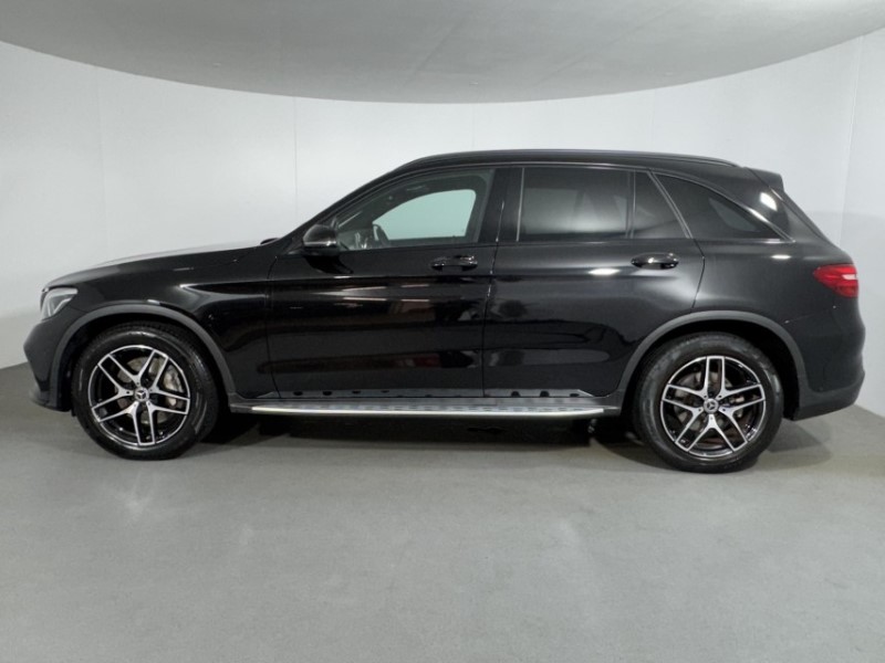2019 (19) MERCEDES-BENZ GLC 220d 4Matic AMG Night Edition 5dr 9G-Tronic 5420460