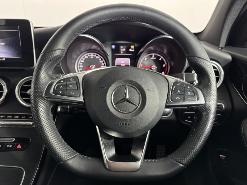 2019 (19) MERCEDES-BENZ GLC 220d 4Matic AMG Night Edition 5dr 9G-Tronic 5420401