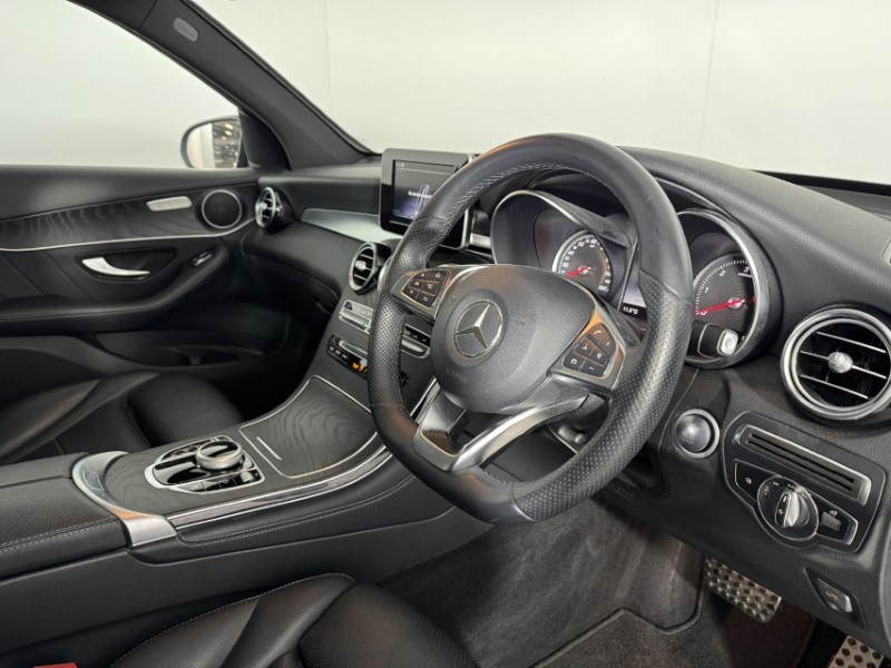2019 (19) MERCEDES-BENZ GLC 220d 4Matic AMG Night Edition 5dr 9G-Tronic 5420419