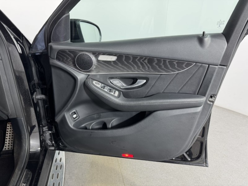 2019 (19) MERCEDES-BENZ GLC 220d 4Matic AMG Night Edition 5dr 9G-Tronic 5420421