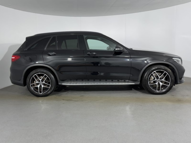 2019 (19) MERCEDES-BENZ GLC 220d 4Matic AMG Night Edition 5dr 9G-Tronic 5420454