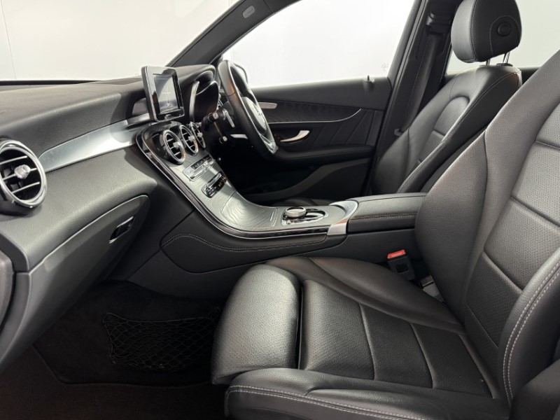 2019 (19) MERCEDES-BENZ GLC 220d 4Matic AMG Night Edition 5dr 9G-Tronic 5420450