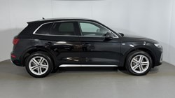 2022 (22) AUDI Q5 40 TDI Quattro S Line 5dr S Tronic 5394039