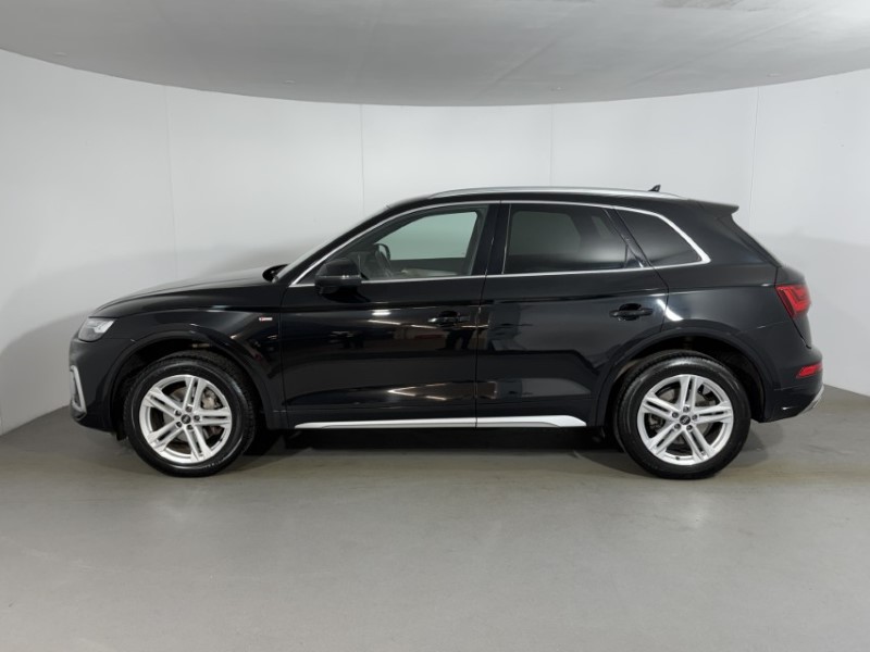 2022 (22) AUDI Q5 40 TDI Quattro S Line 5dr S Tronic 5394041