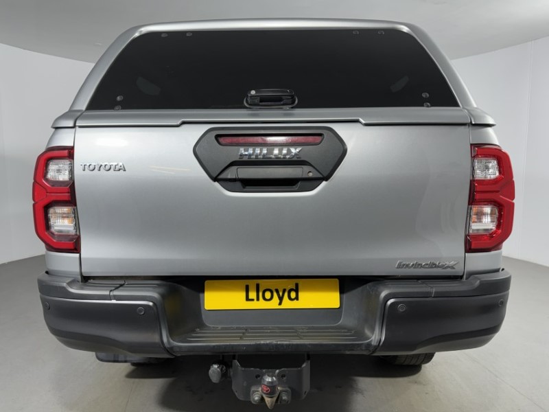 2024 (73) TOYOTA COMMERCIAL HILUX Invincible X D/Cab Pick Up 2.8 D-4D Auto 5381989