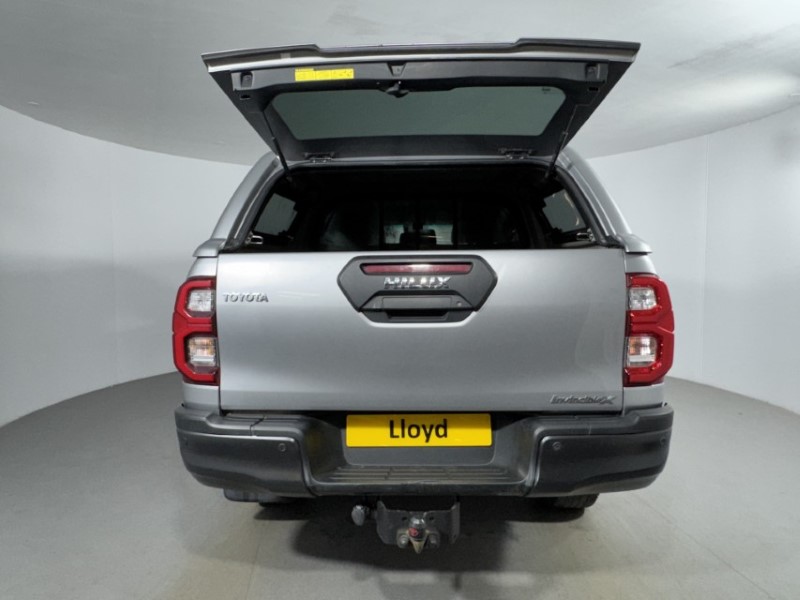 2024 (73) TOYOTA COMMERCIAL HILUX Invincible X D/Cab Pick Up 2.8 D-4D Auto 5381958