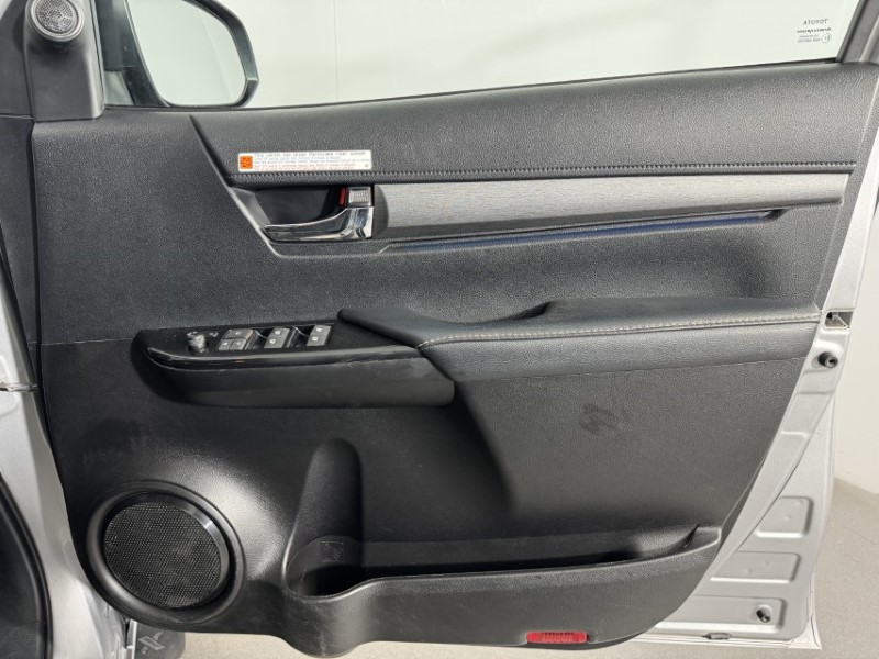 2024 (73) TOYOTA COMMERCIAL HILUX Invincible X D/Cab Pick Up 2.8 D-4D Auto 5381939