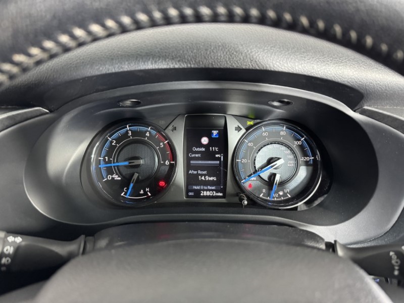 2024 (73) TOYOTA COMMERCIAL HILUX Invincible X D/Cab Pick Up 2.8 D-4D Auto 5381917