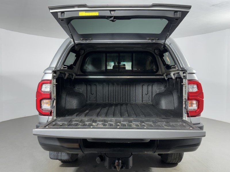 2024 (73) TOYOTA COMMERCIAL HILUX Invincible X D/Cab Pick Up 2.8 D-4D Auto 5381960