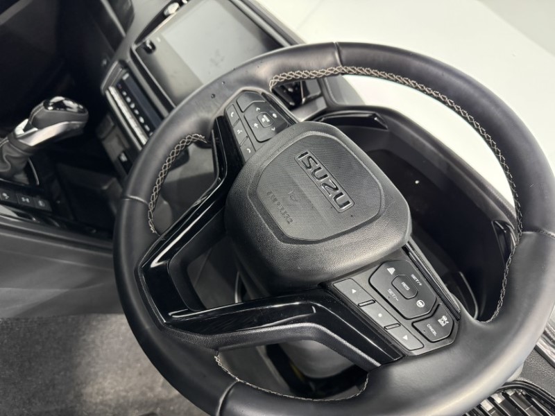 2025 (25) ISUZU COMMERCIAL D-MAX 1.9 V-Cross Double Cab 4x4 Auto 5380657