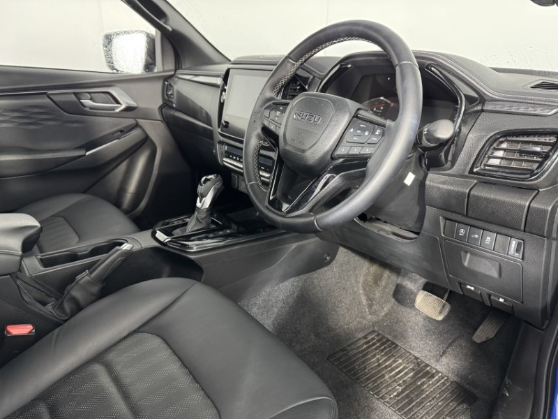 2025 (25) ISUZU COMMERCIAL D-MAX 1.9 V-Cross Double Cab 4x4 Auto 5380653