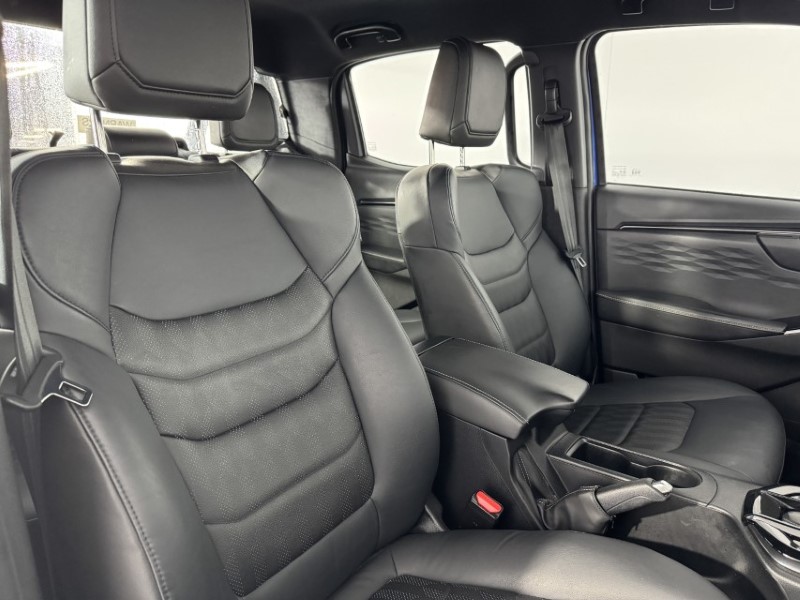 2025 (25) ISUZU COMMERCIAL D-MAX 1.9 V-Cross Double Cab 4x4 Auto 5380654
