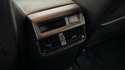 2024 (74) ISUZU COMMERCIAL D-MAX 1.9 V-Cross Double Cab 4x4 Auto 5400098