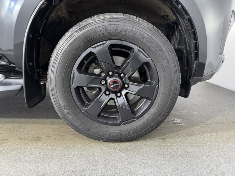 2024 (74) ISUZU COMMERCIAL D-MAX 1.9 V-Cross Double Cab 4x4 Auto 5400114