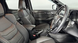2024 (74) ISUZU COMMERCIAL D-MAX 1.9 V-Cross Double Cab 4x4 Auto 5400111