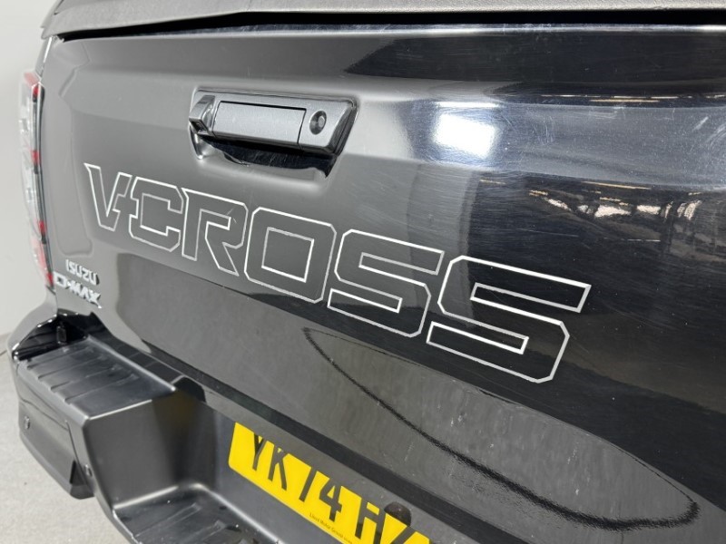 2024 (74) ISUZU COMMERCIAL D-MAX 1.9 V-Cross Double Cab 4x4 Auto 5400103