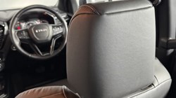 2024 (74) ISUZU COMMERCIAL D-MAX 1.9 V-Cross Double Cab 4x4 Auto 5400131