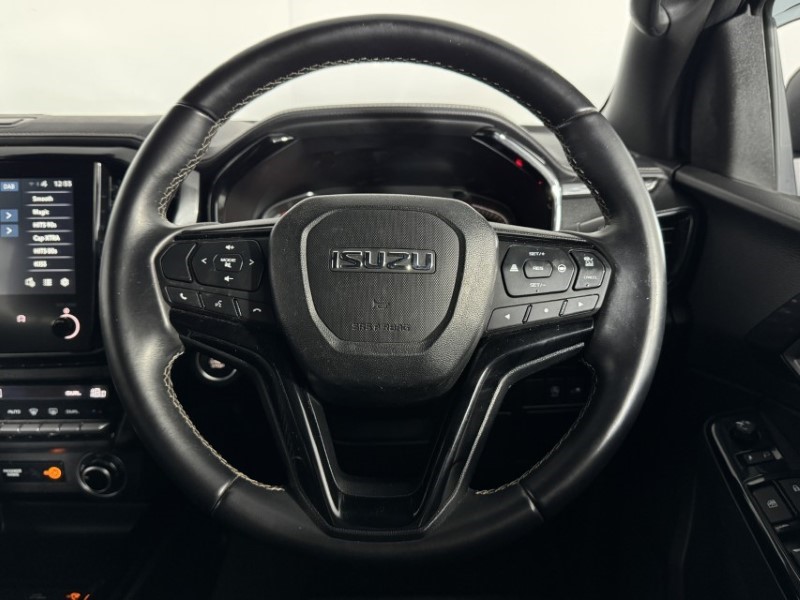 2024 (74) ISUZU COMMERCIAL D-MAX 1.9 V-Cross Double Cab 4x4 Auto 5400089