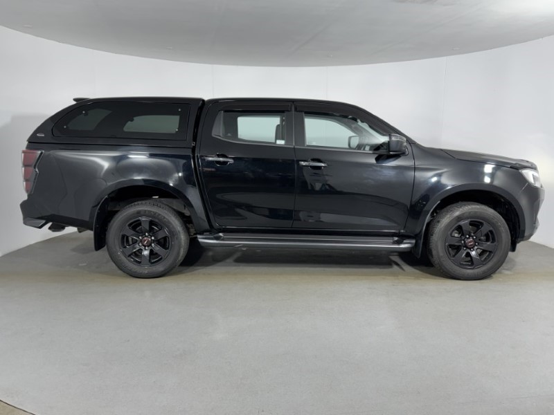 2024 (74) ISUZU COMMERCIAL D-MAX 1.9 V-Cross Double Cab 4x4 Auto 5400087