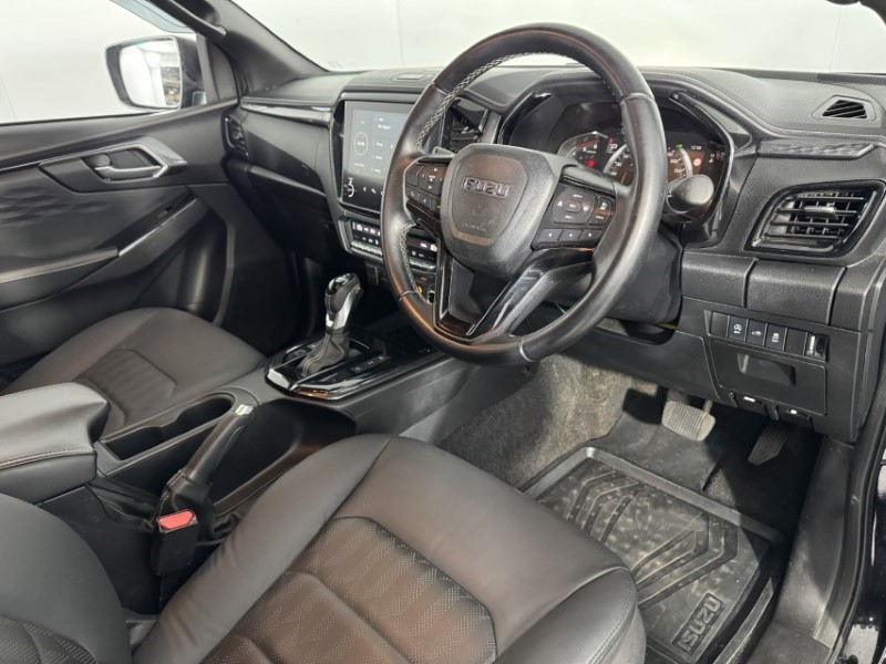 2024 (74) ISUZU COMMERCIAL D-MAX 1.9 V-Cross Double Cab 4x4 Auto 5400090