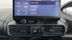 2024 (74) PEUGEOT COMMERCIAL PARTNER 1.5 BlueHDi 100 Professional Van 5400221
