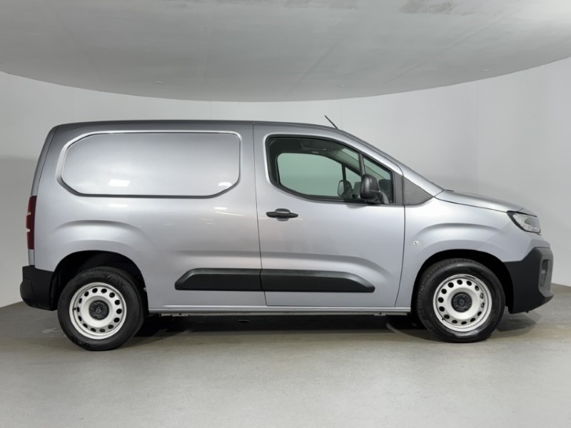 2024 (74) PEUGEOT COMMERCIAL PARTNER 1.5 BlueHDi 100 Professional Van 5400217