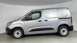 2024 (74) PEUGEOT COMMERCIAL PARTNER 1.5 BlueHDi 100 Professional Van 5400248
