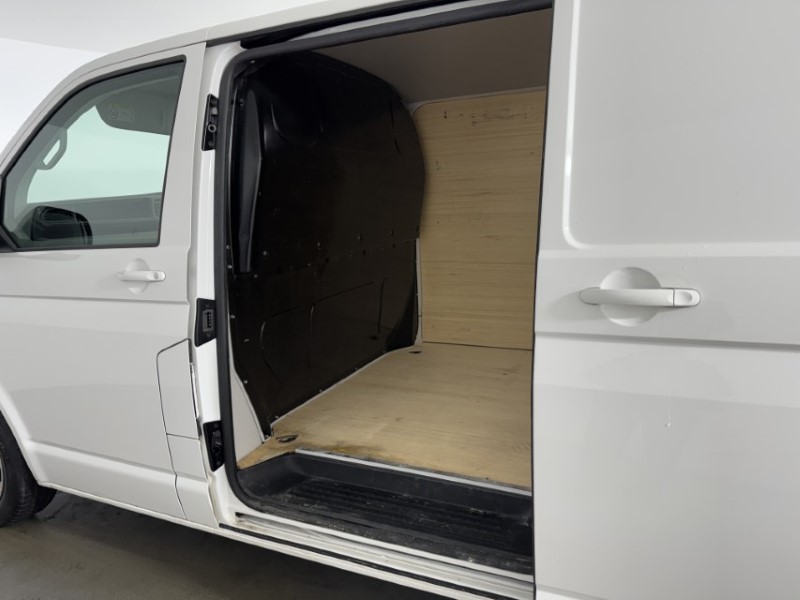 2023 (23) VOLKSWAGEN COMMERCIAL TRANSPORTER 2.0 TDI 150 Highline Van 5379905