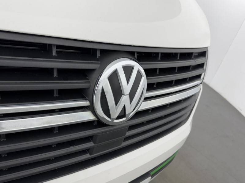2023 (23) VOLKSWAGEN COMMERCIAL TRANSPORTER 2.0 TDI 150 Highline Van 5379917