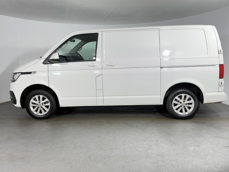 2023 (23) VOLKSWAGEN COMMERCIAL TRANSPORTER 2.0 TDI 150 Highline Van 5379932