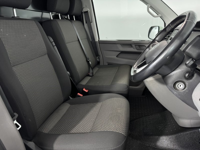 2023 (23) VOLKSWAGEN COMMERCIAL TRANSPORTER 2.0 TDI 150 Highline Van 5379902