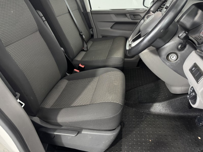 2023 (23) VOLKSWAGEN COMMERCIAL TRANSPORTER 2.0 TDI 150 Highline Van 5379901