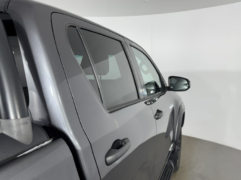 2025 (74) TOYOTA COMMERCIAL HILUX Invincible X D/Cab Pick Up 2.8 D 48V Auto 5380535