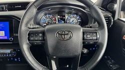 2025 (74) TOYOTA COMMERCIAL HILUX Invincible X D/Cab Pick Up 2.8 D 48V Auto 5380277