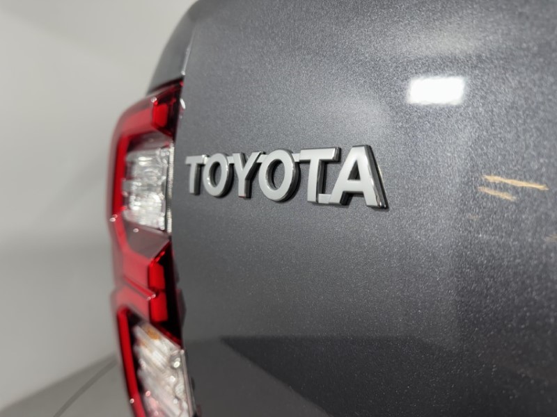 2025 (74) TOYOTA COMMERCIAL HILUX Invincible X D/Cab Pick Up 2.8 D 48V Auto 5380542