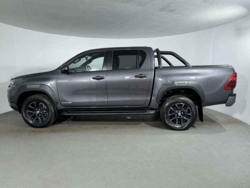 2025 (74) TOYOTA COMMERCIAL HILUX Invincible X D/Cab Pick Up 2.8 D 48V Auto 5380320