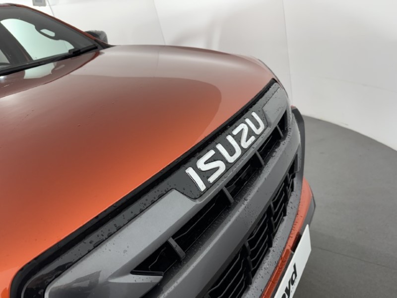 2022 (72) ISUZU COMMERCIAL D-MAX 1.9 V-Cross Double Cab 4x4 Auto 5399579