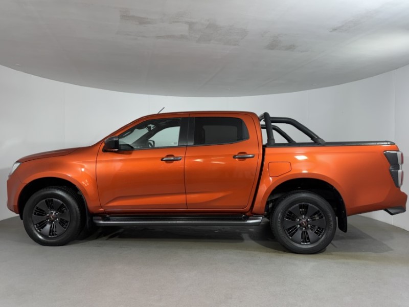 2022 (72) ISUZU COMMERCIAL D-MAX 1.9 V-Cross Double Cab 4x4 Auto 5399617