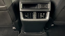 2022 (72) ISUZU COMMERCIAL D-MAX 1.9 V-Cross Double Cab 4x4 Auto 5399590