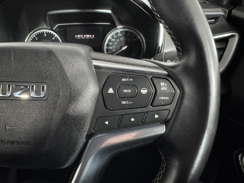 2022 (72) ISUZU COMMERCIAL D-MAX 1.9 V-Cross Double Cab 4x4 Auto 5399570