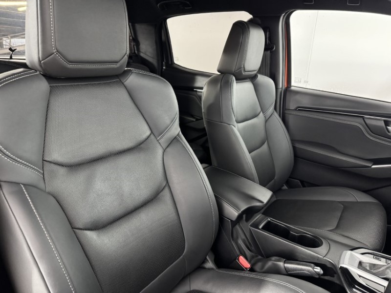 2022 (72) ISUZU COMMERCIAL D-MAX 1.9 V-Cross Double Cab 4x4 Auto 5399597