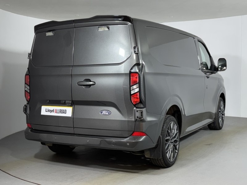 2024 (24) FORD COMMERCIAL TRANSIT CUSTOM 2.0 EcoBlue 136ps H1 Van Limited 5508262