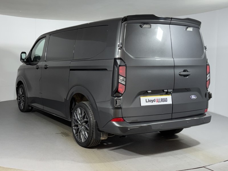 2024 (24) FORD COMMERCIAL TRANSIT CUSTOM 2.0 EcoBlue 136ps H1 Van Limited 1