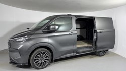 2024 (24) FORD COMMERCIAL TRANSIT CUSTOM 2.0 EcoBlue 136ps H1 Van Limited 5508249
