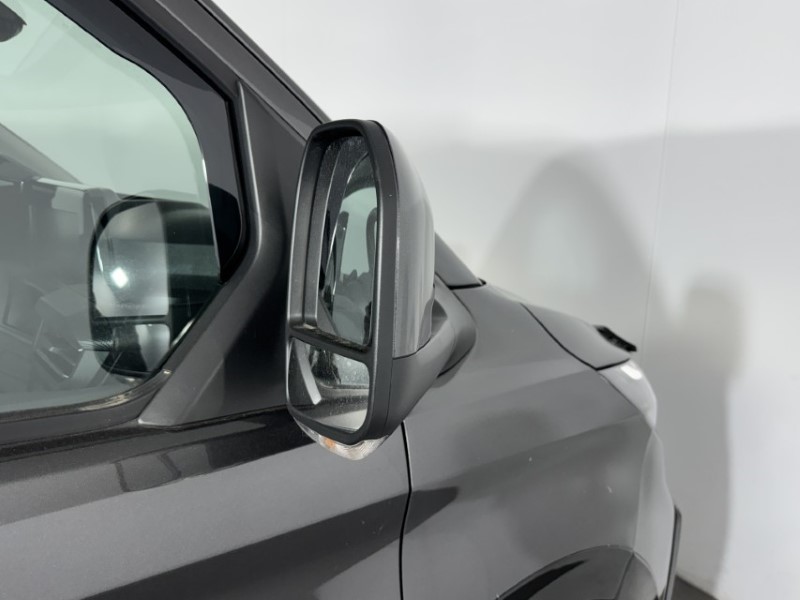 2024 (24) FORD COMMERCIAL TRANSIT CUSTOM 2.0 EcoBlue 136ps H1 Van Limited 5447761