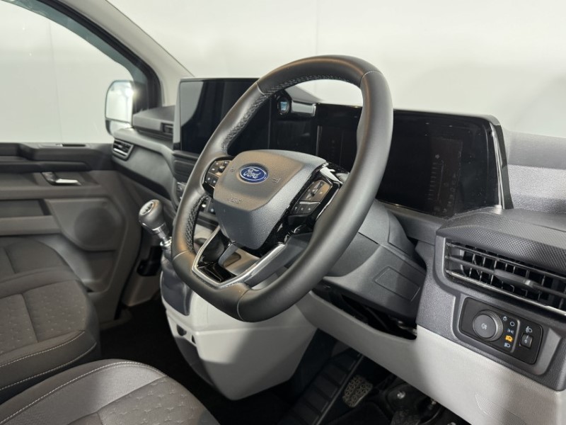 2024 (24) FORD COMMERCIAL TRANSIT CUSTOM 2.0 EcoBlue 136ps H1 Van Limited 5447757