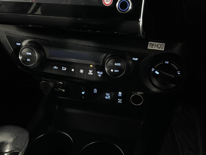 2024 (24) TOYOTA COMMERCIAL HILUX Invincible X D/Cab Pick Up 2.8 D-4D Auto 5453135
