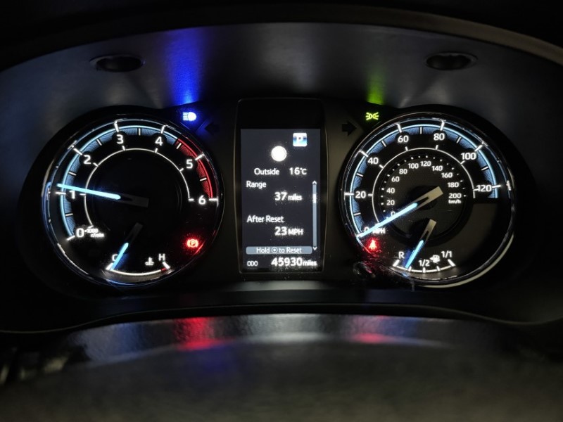 2024 (24) TOYOTA COMMERCIAL HILUX Invincible X D/Cab Pick Up 2.8 D-4D Auto 5453127