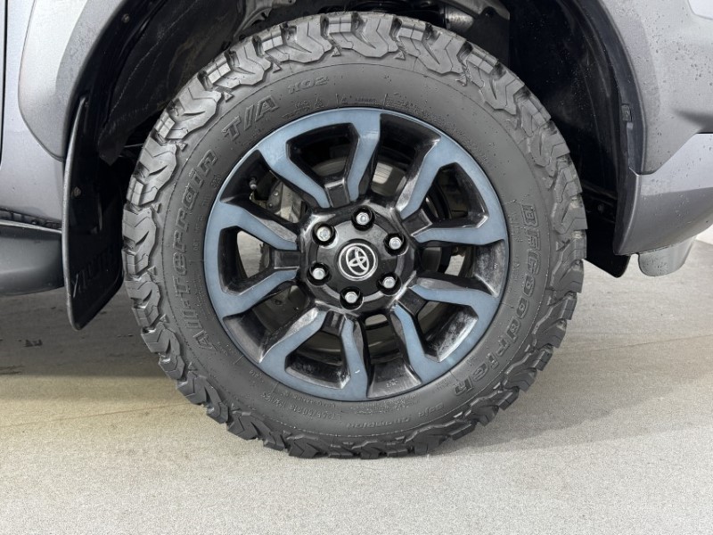 2024 (24) TOYOTA COMMERCIAL HILUX Invincible X D/Cab Pick Up 2.8 D-4D Auto 5453152